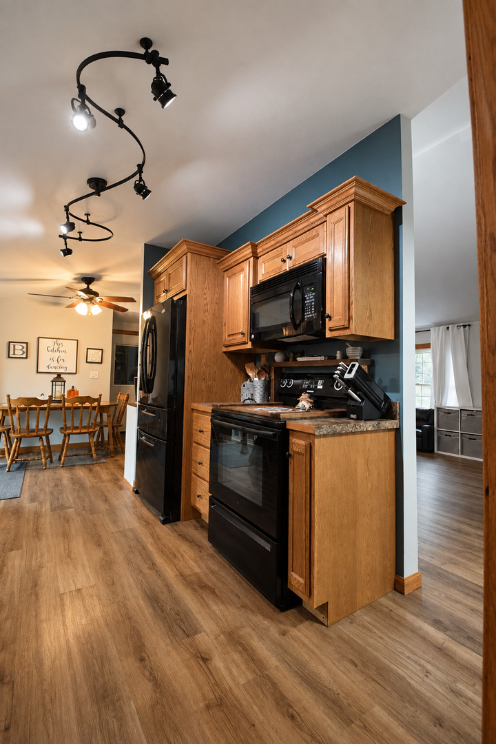 1585 Joliet Way Property Photo 13