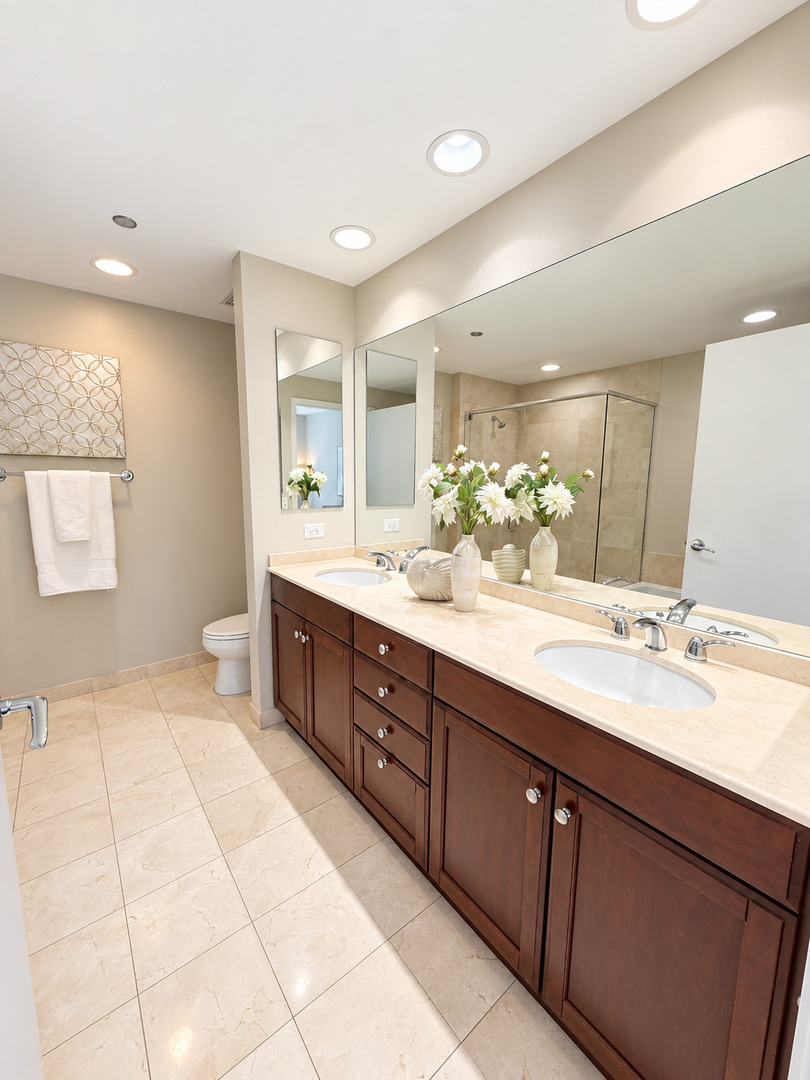 600 N Lake Shore Drive 2011 Property Photo 23