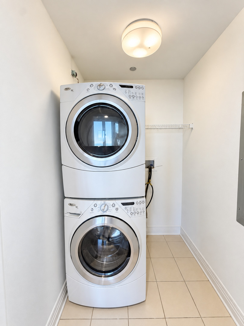 600 N Lake Shore Drive 2011 Property Photo 28