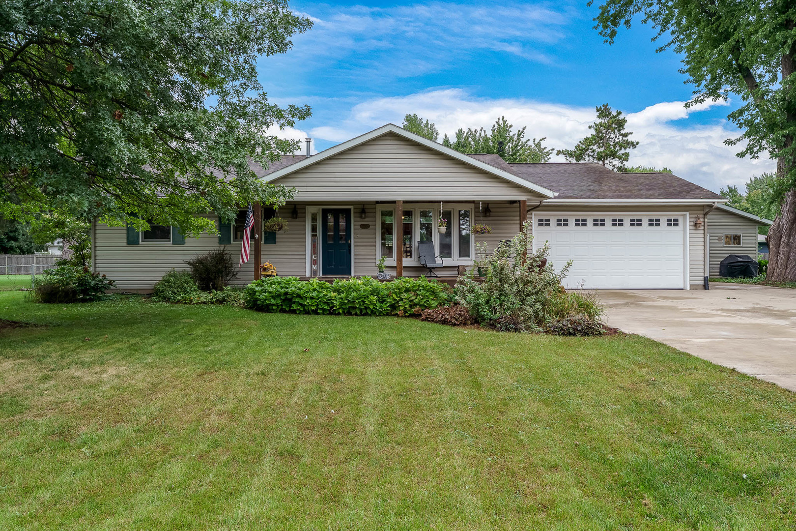 5810 Vesper Drive Property Photo 1