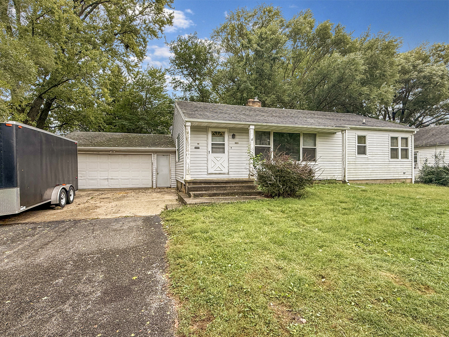333 W Champaign Avenue Property Photo 1
