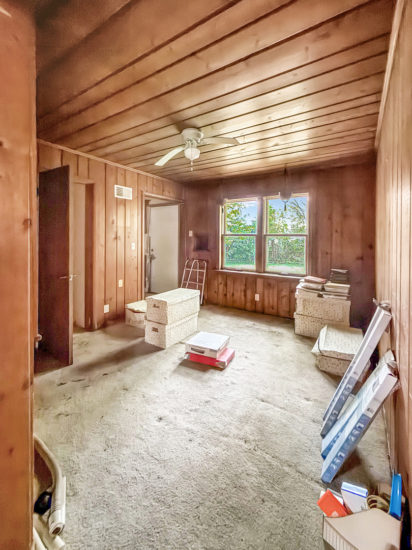 333 W Champaign Avenue Property Photo 8