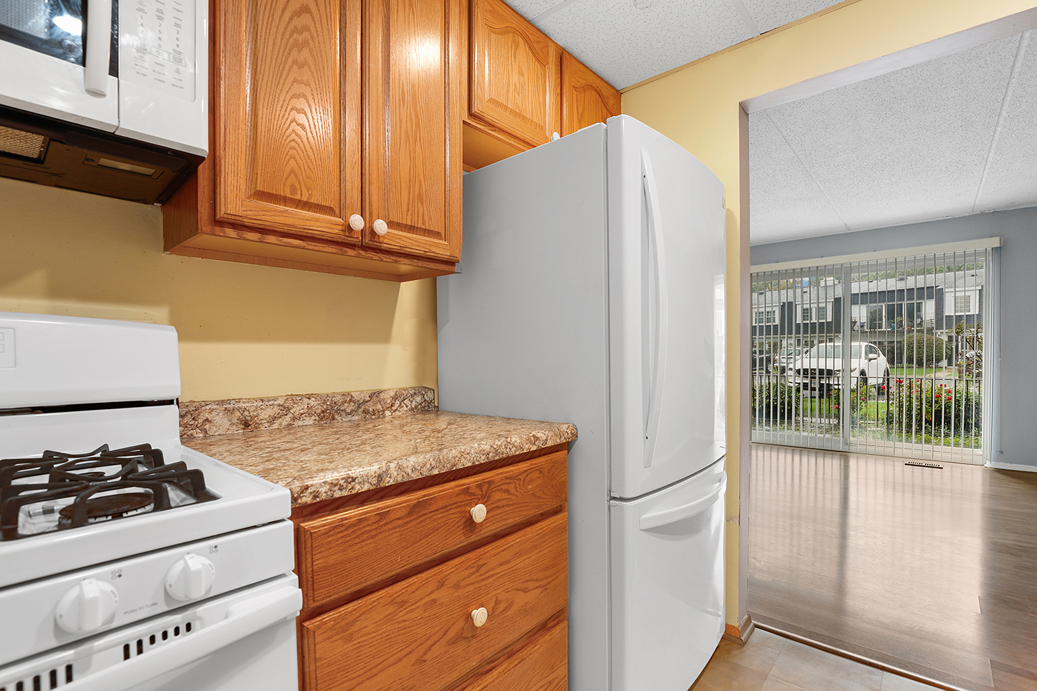 1133 Royal St George Drive 102 Property Photo 10