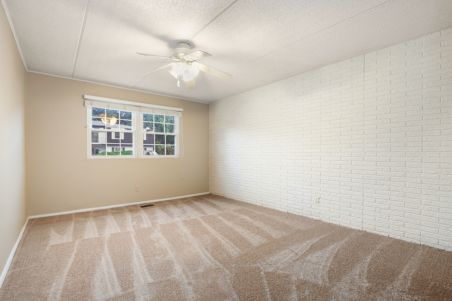 1133 Royal St George Drive 102 Property Photo 12