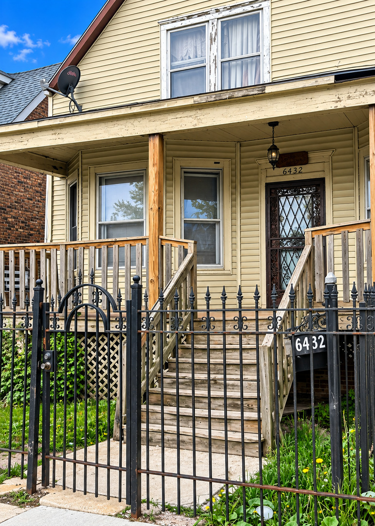 6432 S Damen Avenue Property Photo 4