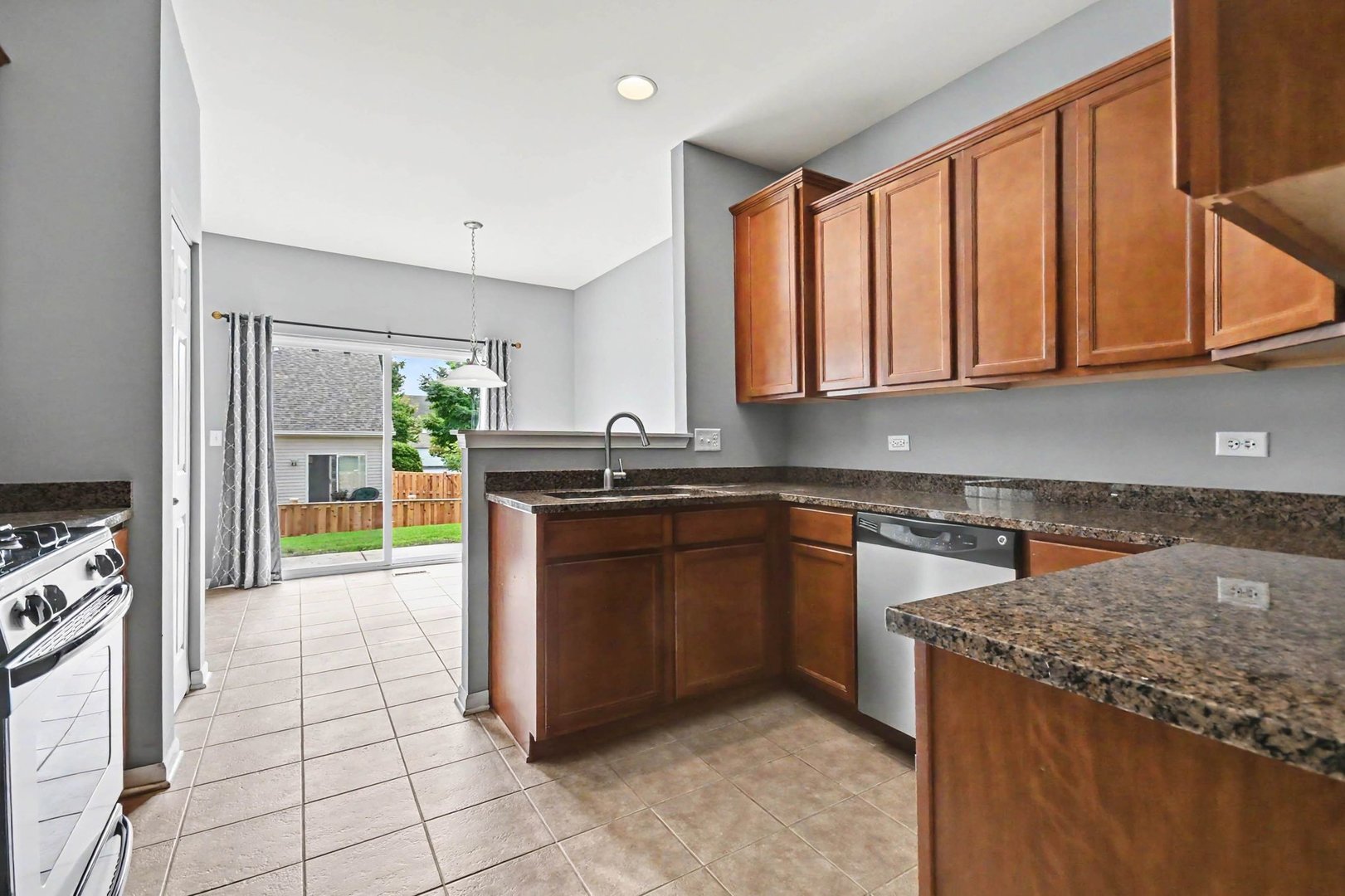 8226 Woodview Avenue Property Photo 12