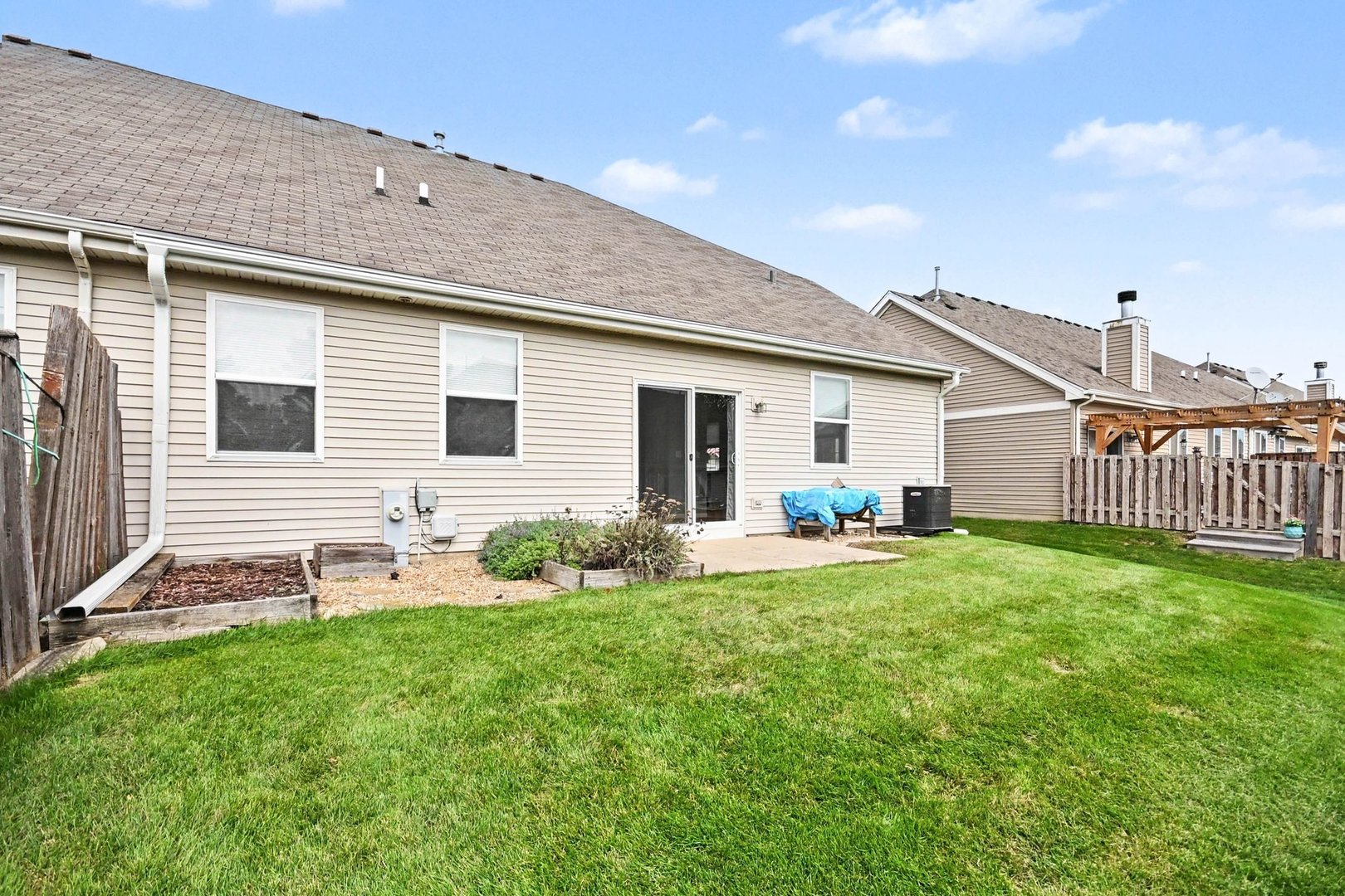 8226 Woodview Avenue Property Photo 24