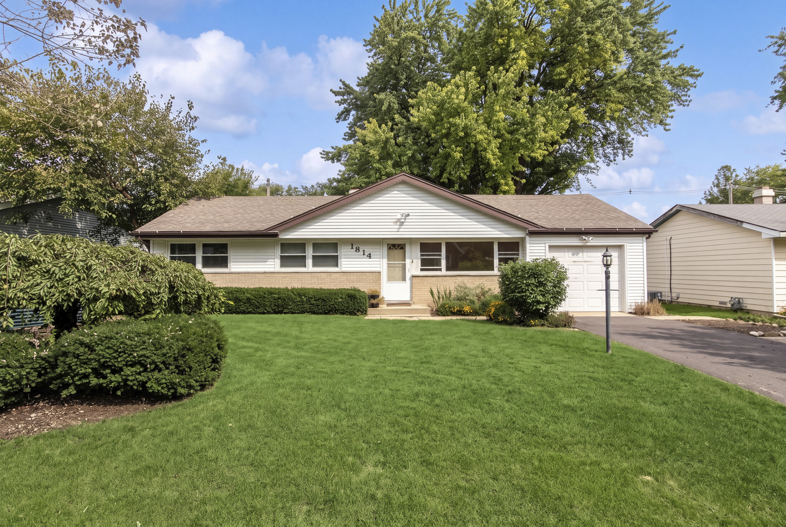 1814 Grandview Drive Property Photo 1