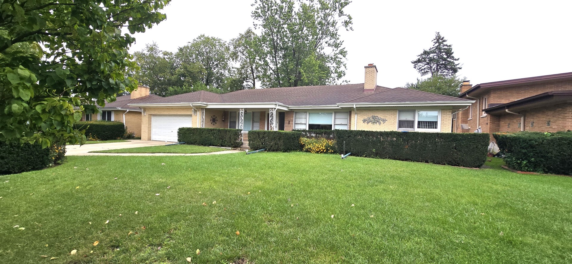 6425 N Knox Avenue Property Photo 2