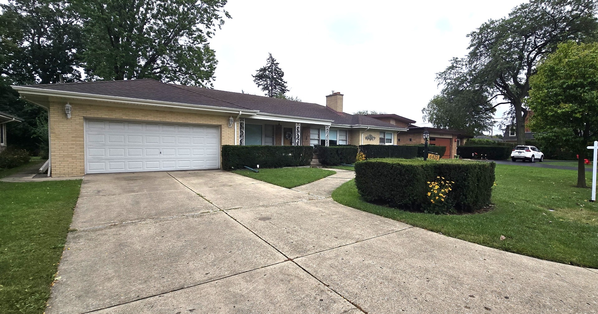 6425 N Knox Avenue Property Photo 4