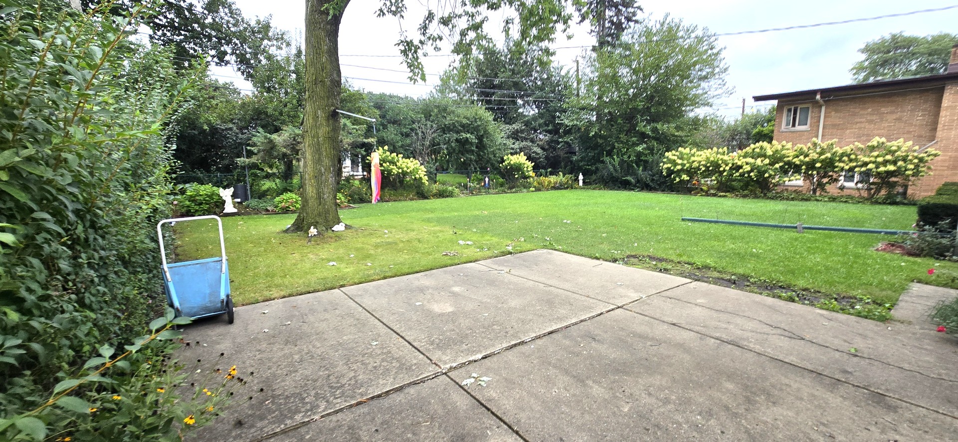 6425 N Knox Avenue Property Photo 7