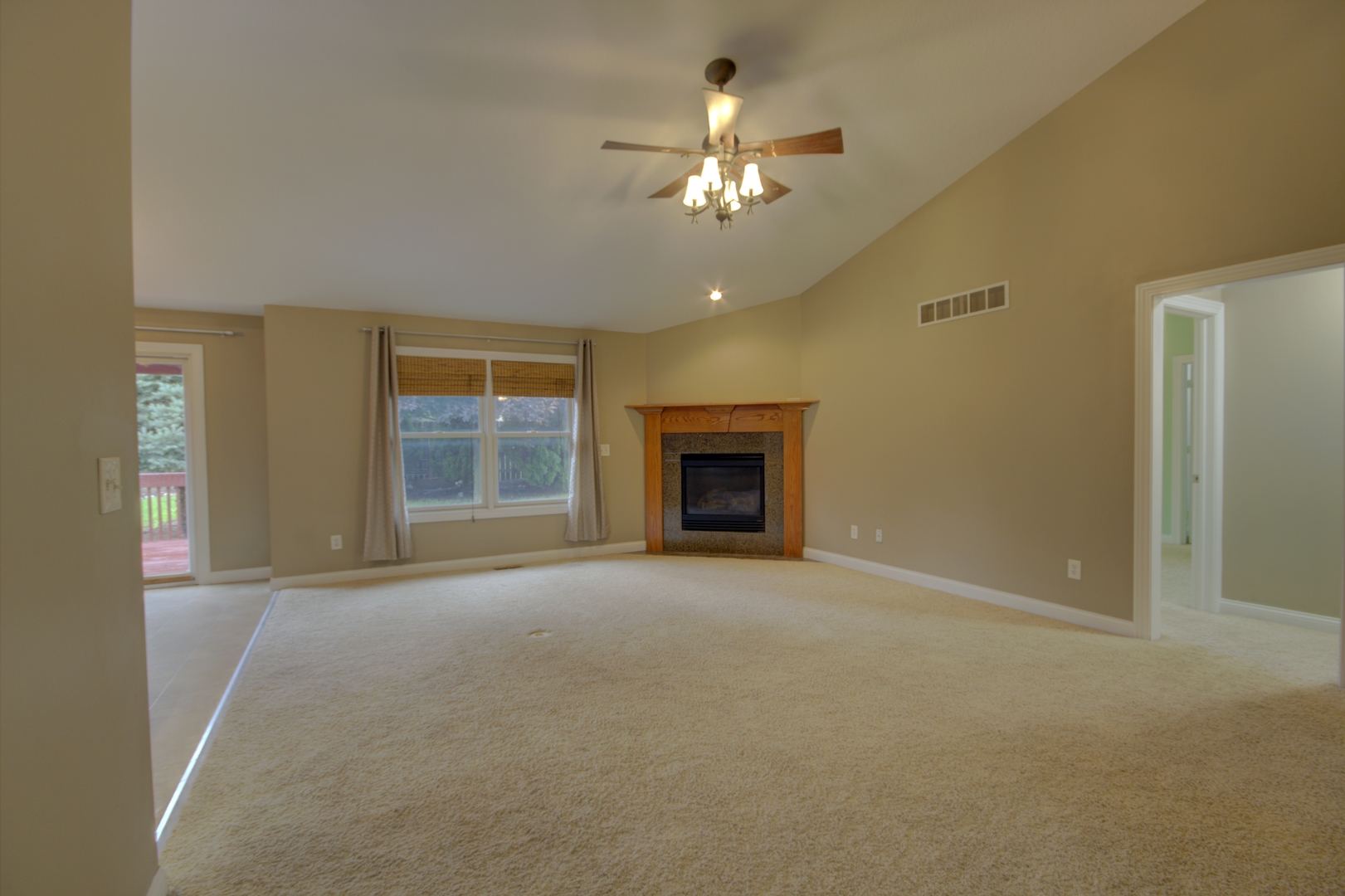 2215 W 59th Street Property Photo 2