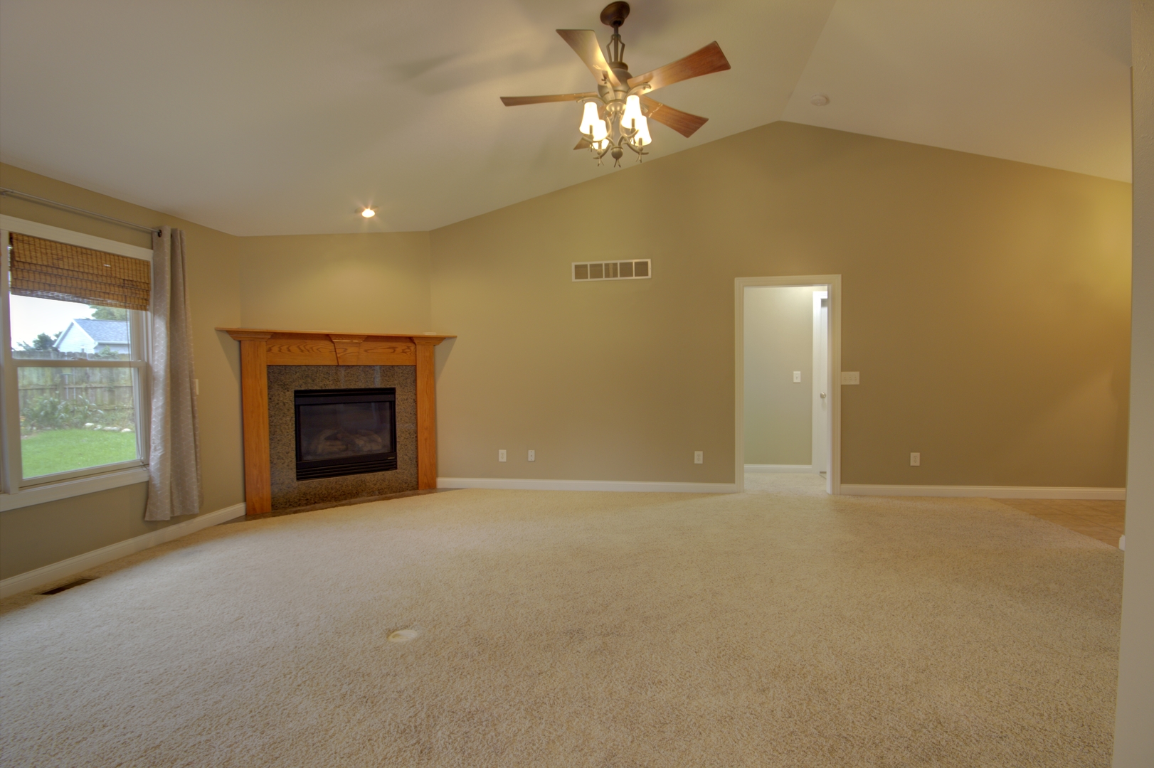 2215 W 59th Street Property Photo 3