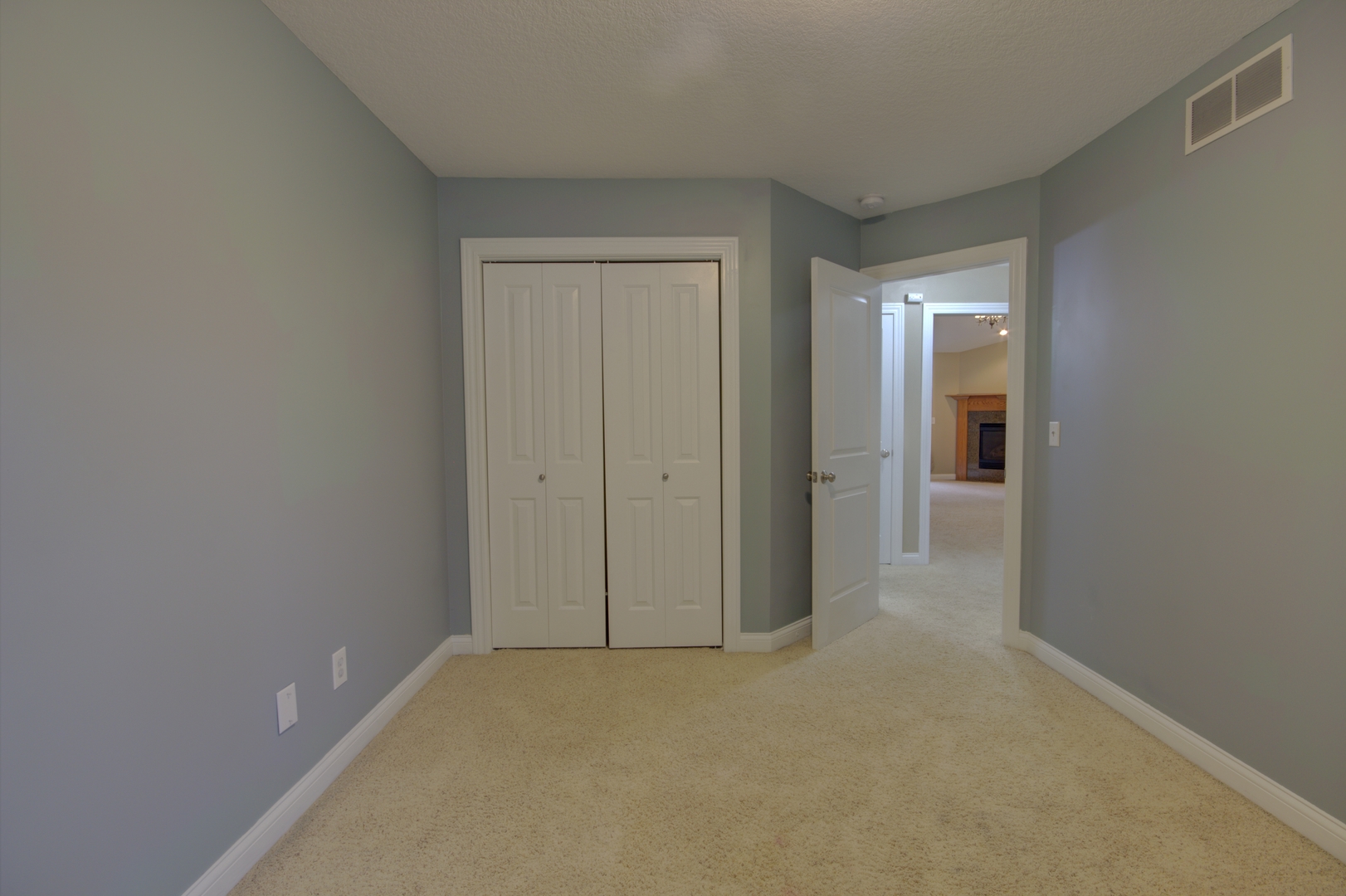 2215 W 59th Street Property Photo 19