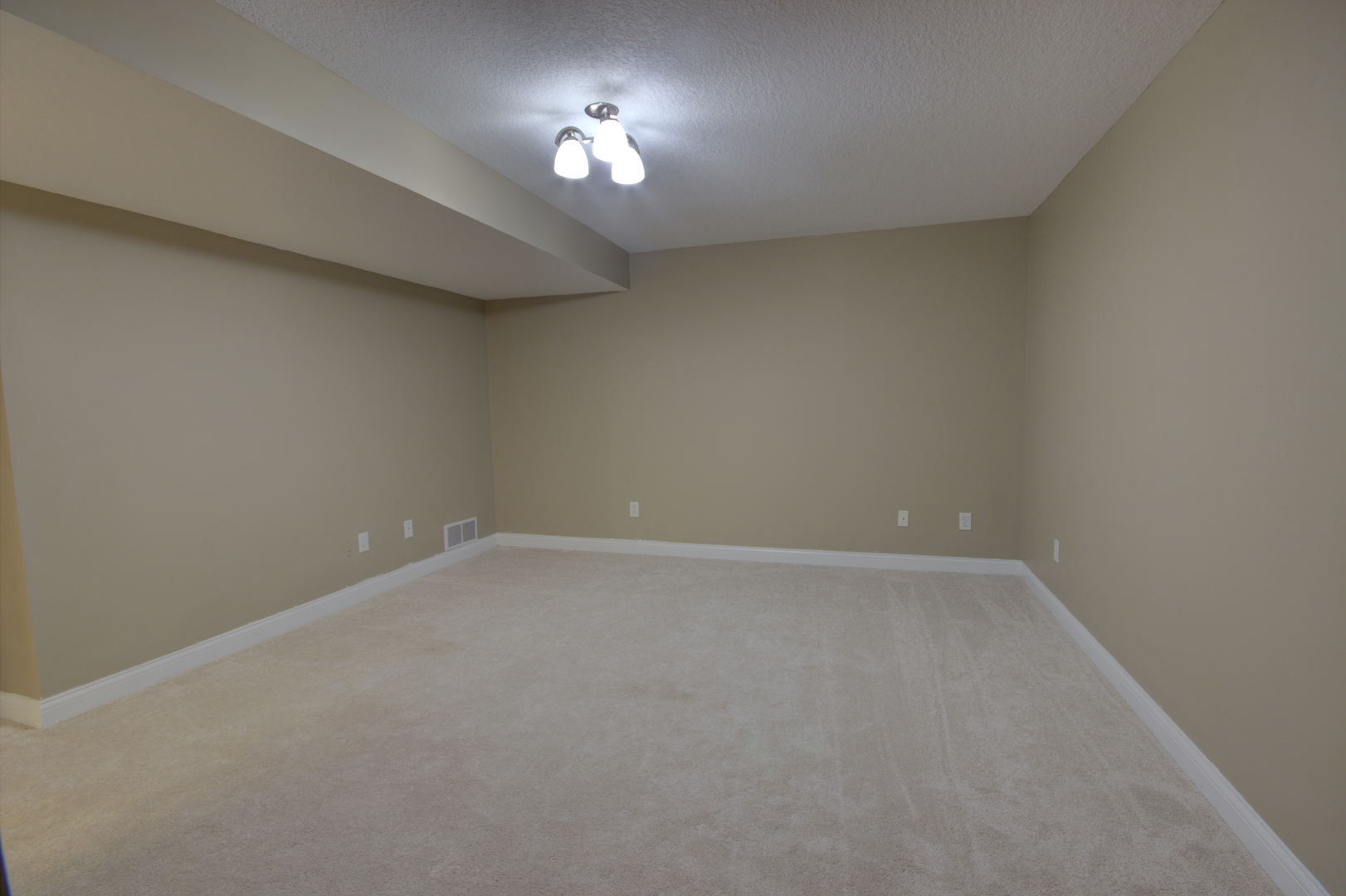 2215 W 59th Street Property Photo 31