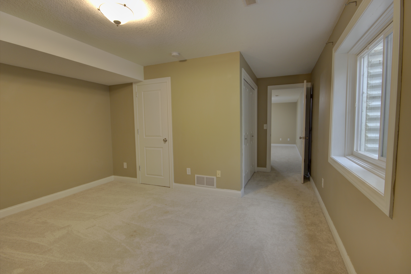 2215 W 59th Street Property Photo 33