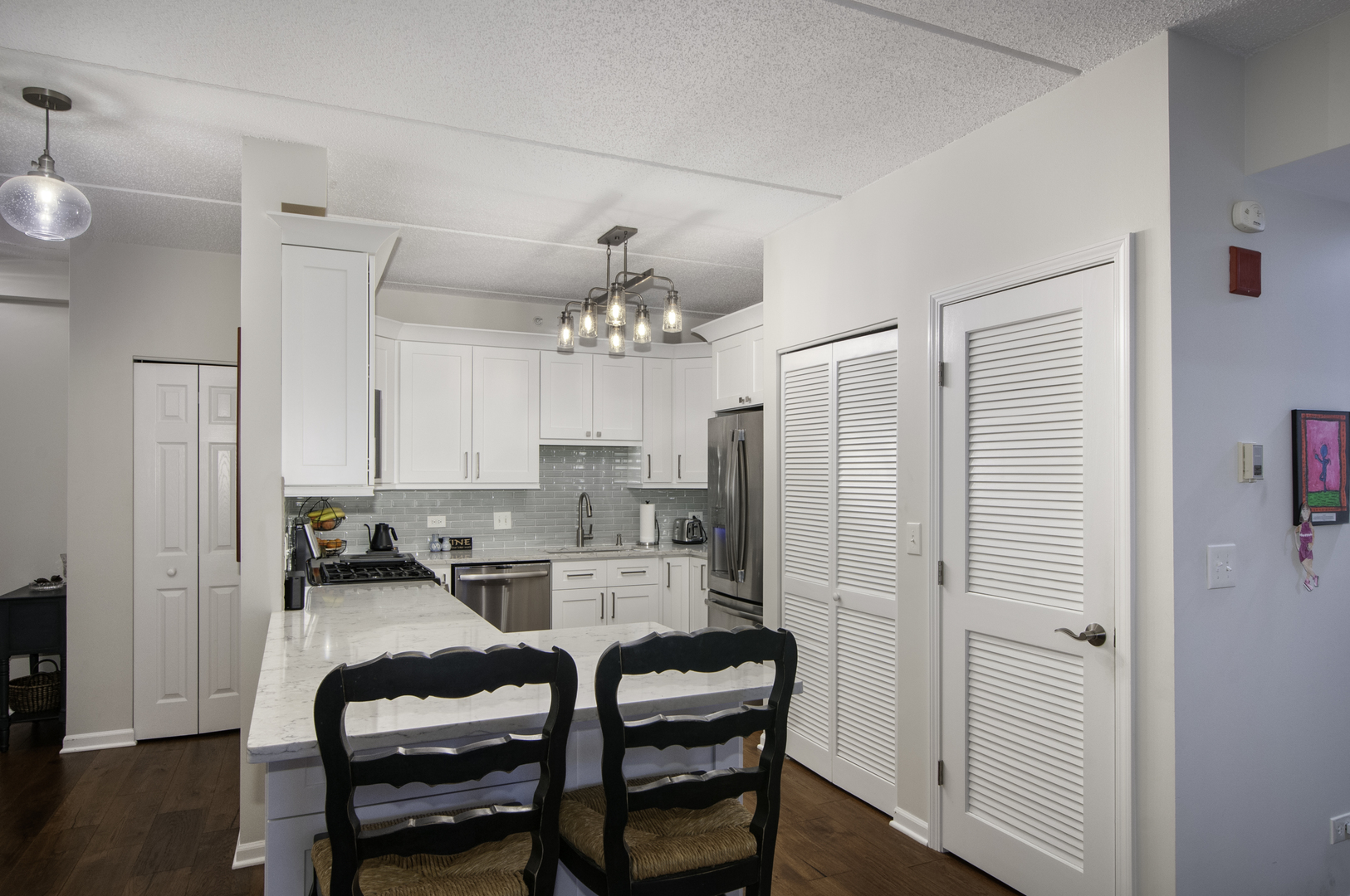 420 W Burlington Avenue 207 Property Photo 8
