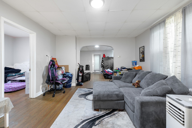 36 N Glenwood Avenue Property Photo 6