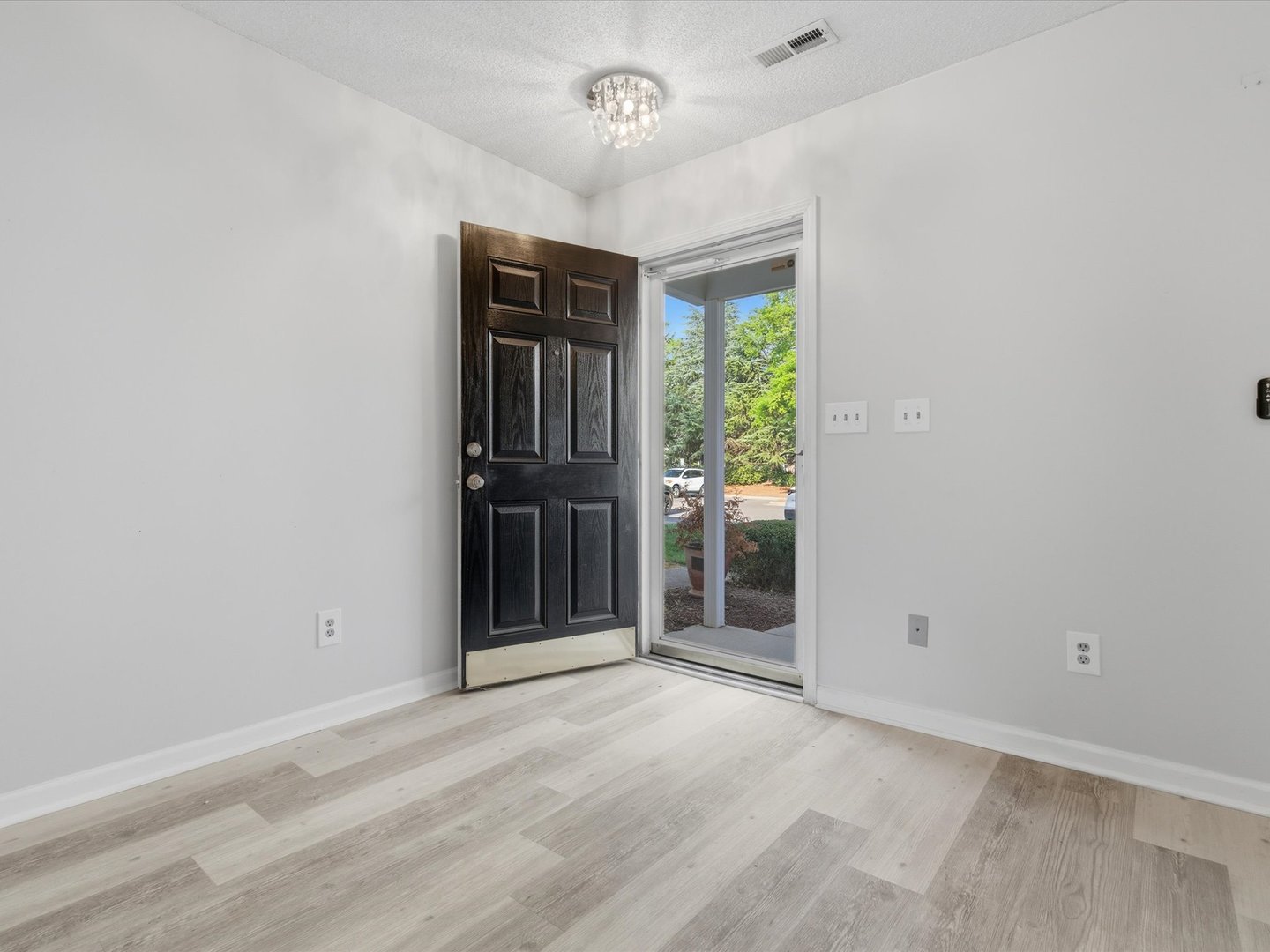 2940 Mayer House Court Property Photo 6