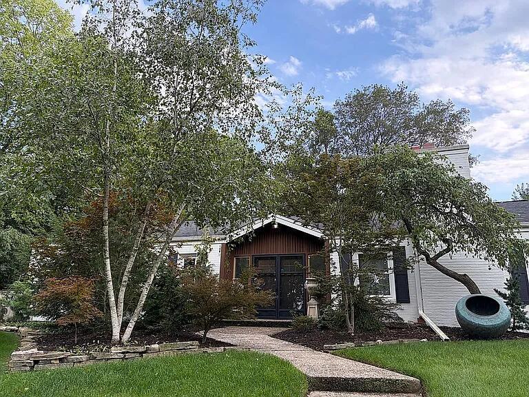 3105 E Landstrom Road Property Photo 2