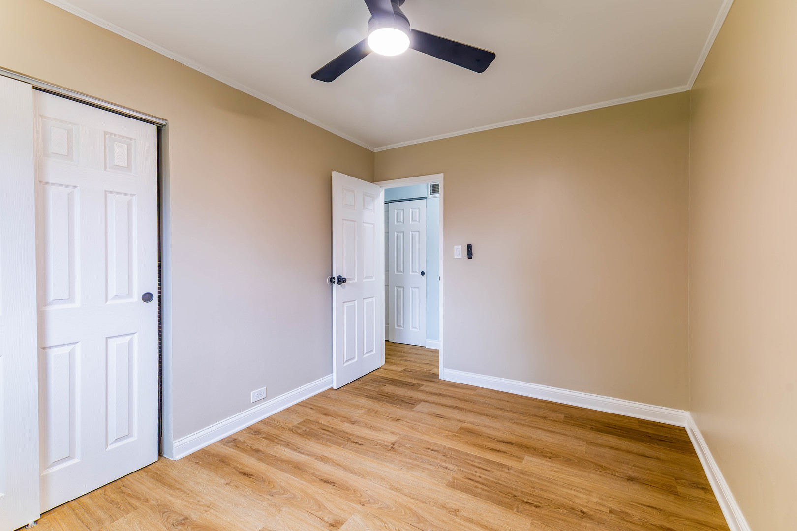 574 Lakewood Boulevard Property Photo 16
