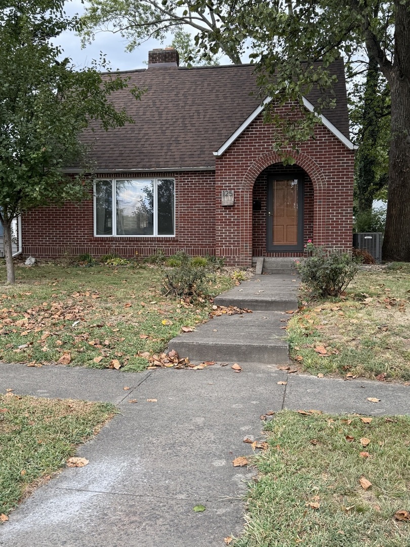 125 S Onstott Avenue Property Photo 2