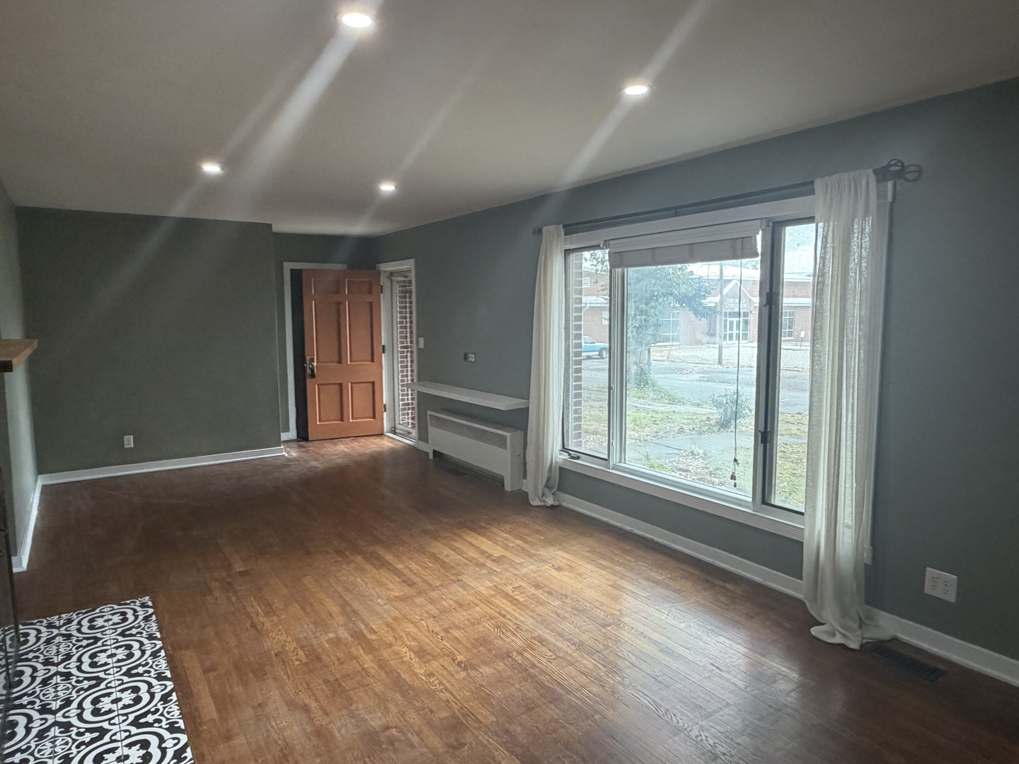 125 S Onstott Avenue Property Photo 7