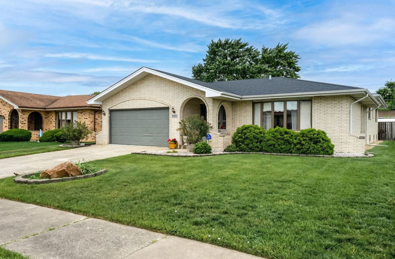 6426 W 84th Place Property Photo 1