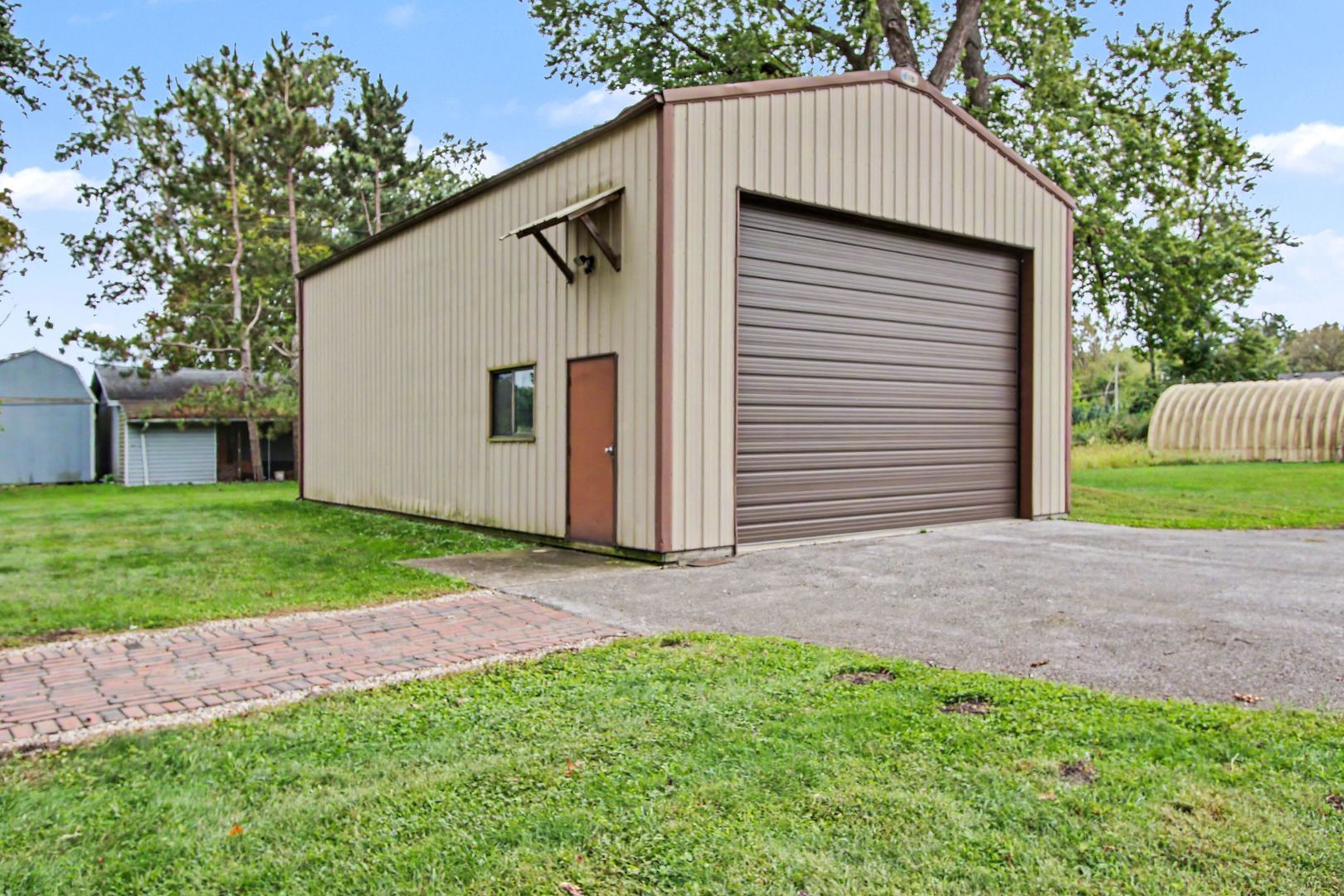 18517 Frontage Road Property Photo 3
