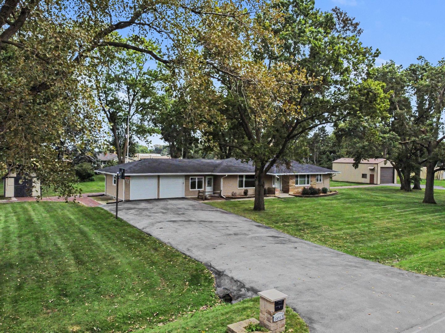 18517 Frontage Road Property Photo 7