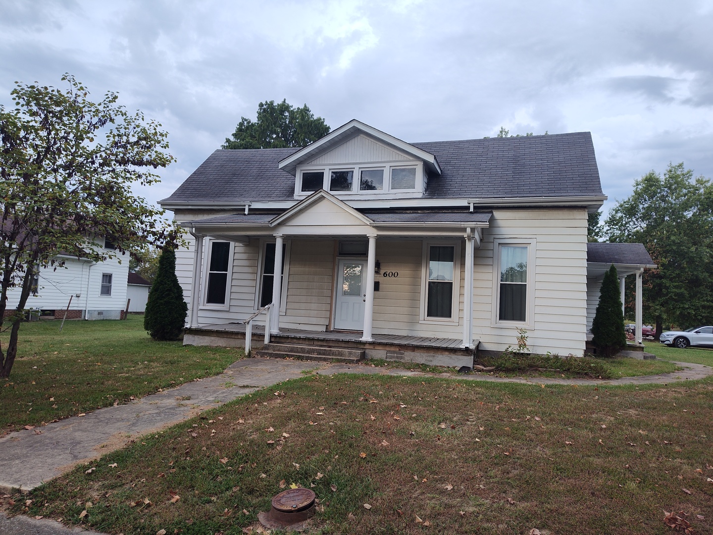 600 S Washington Street Property Photo 1