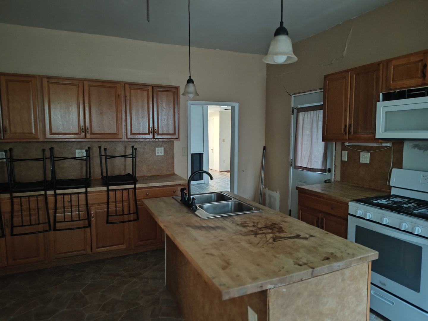 600 S Washington Street Property Photo 17