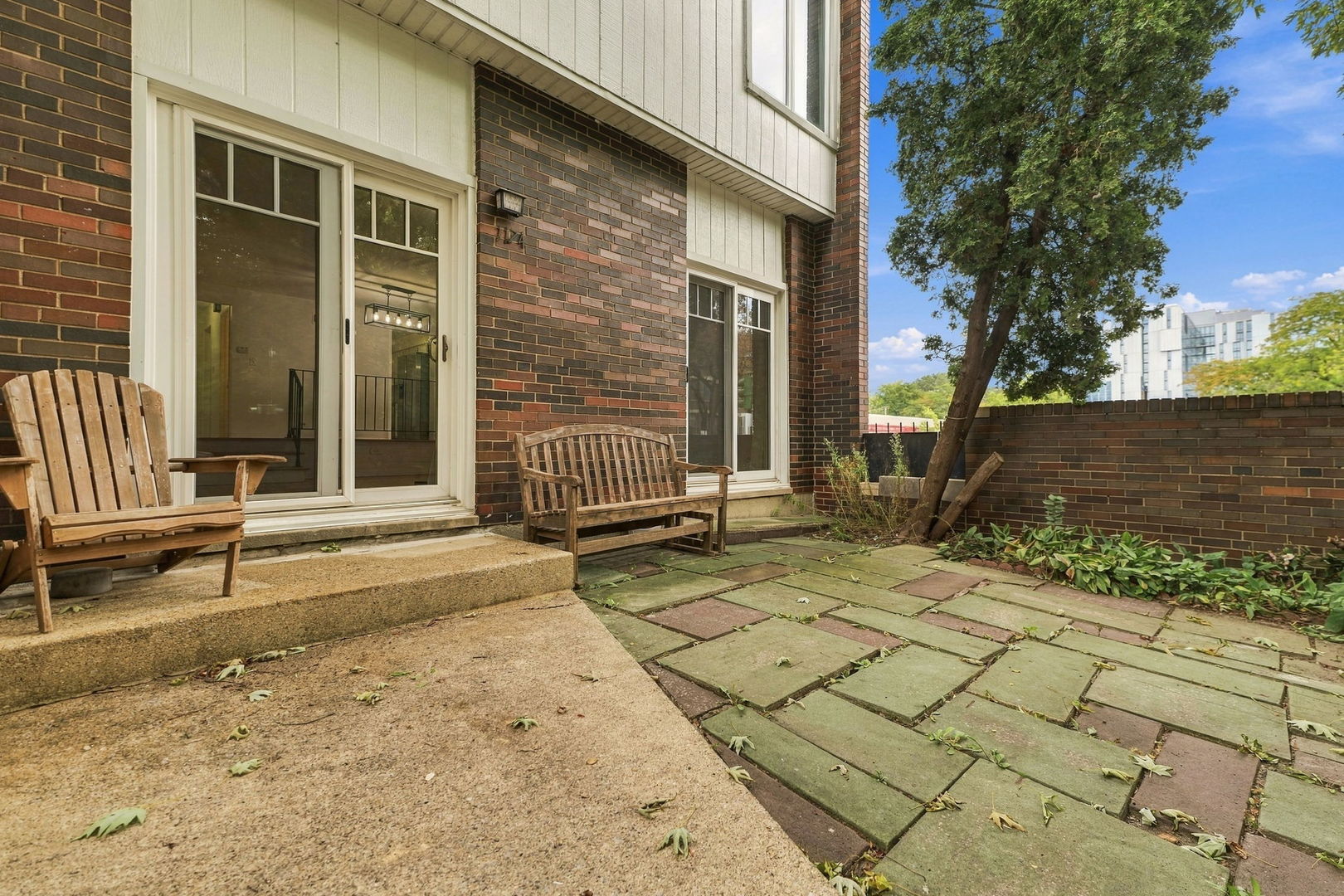 1174 E 53rd Street Property Photo 21