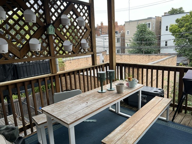 1341 W Eddy Street 2 Property Photo 2