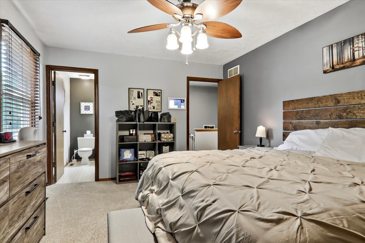2805 Rocksbury Drive Property Photo 14
