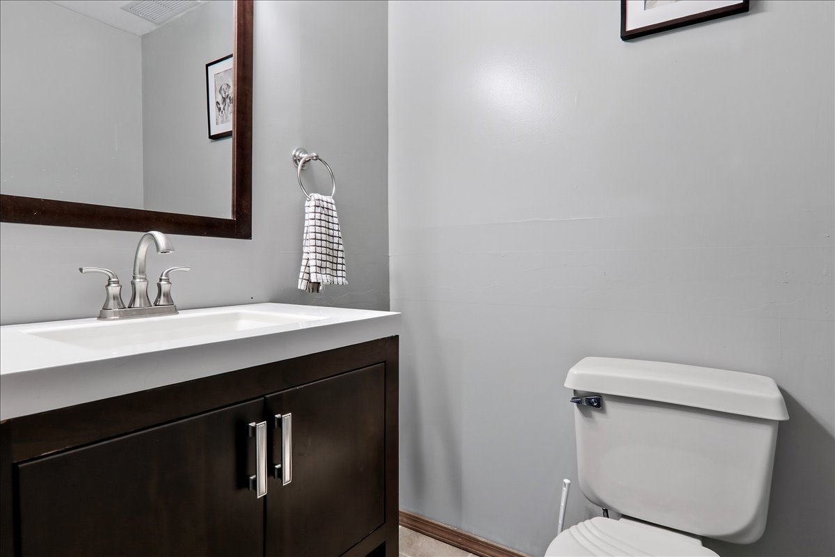 2805 Rocksbury Drive Property Photo 23