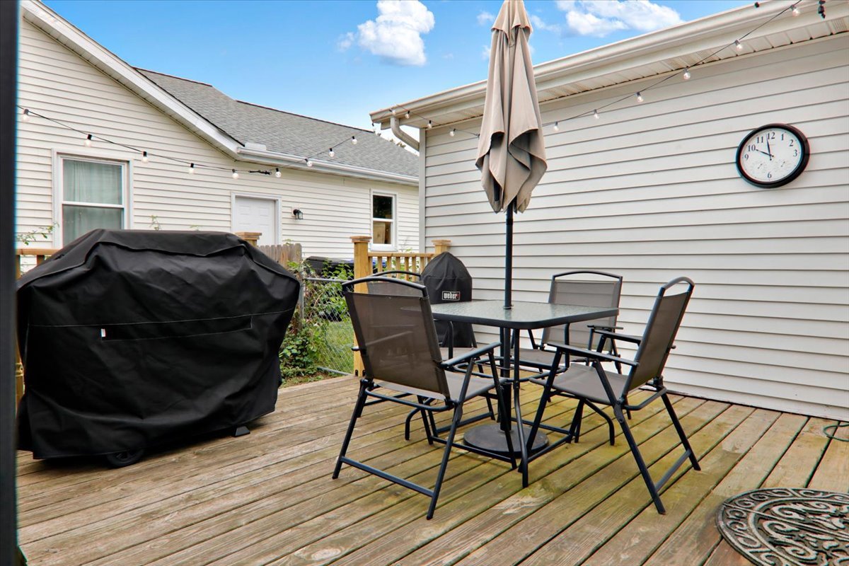 2805 Rocksbury Drive Property Photo 31