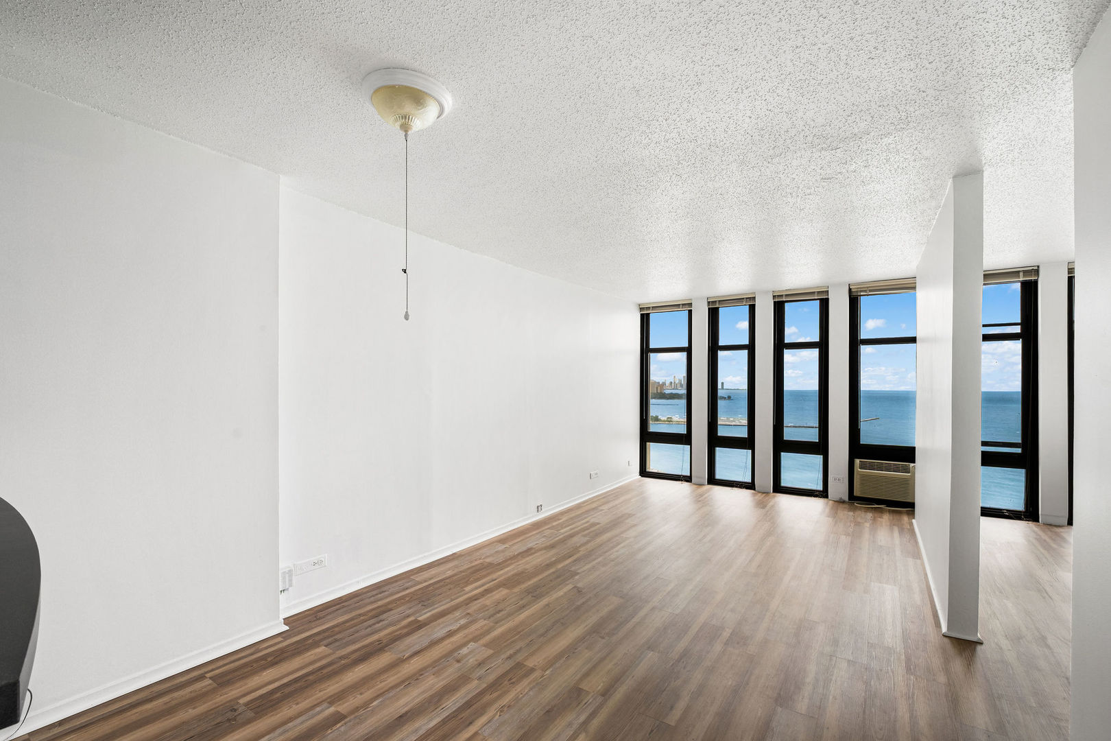 6700 S South Shore Drive 24k Property Photo 3