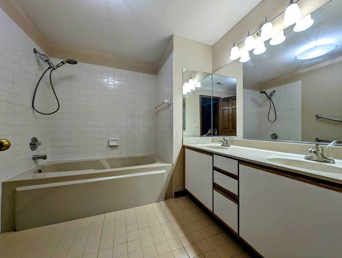 326 Stillwater Court Property Photo 12