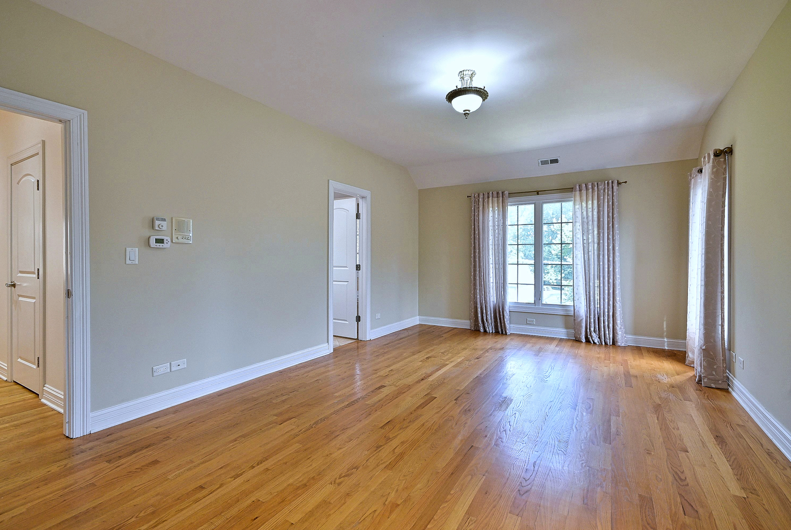 1908 S Harrison Street Property Photo 37