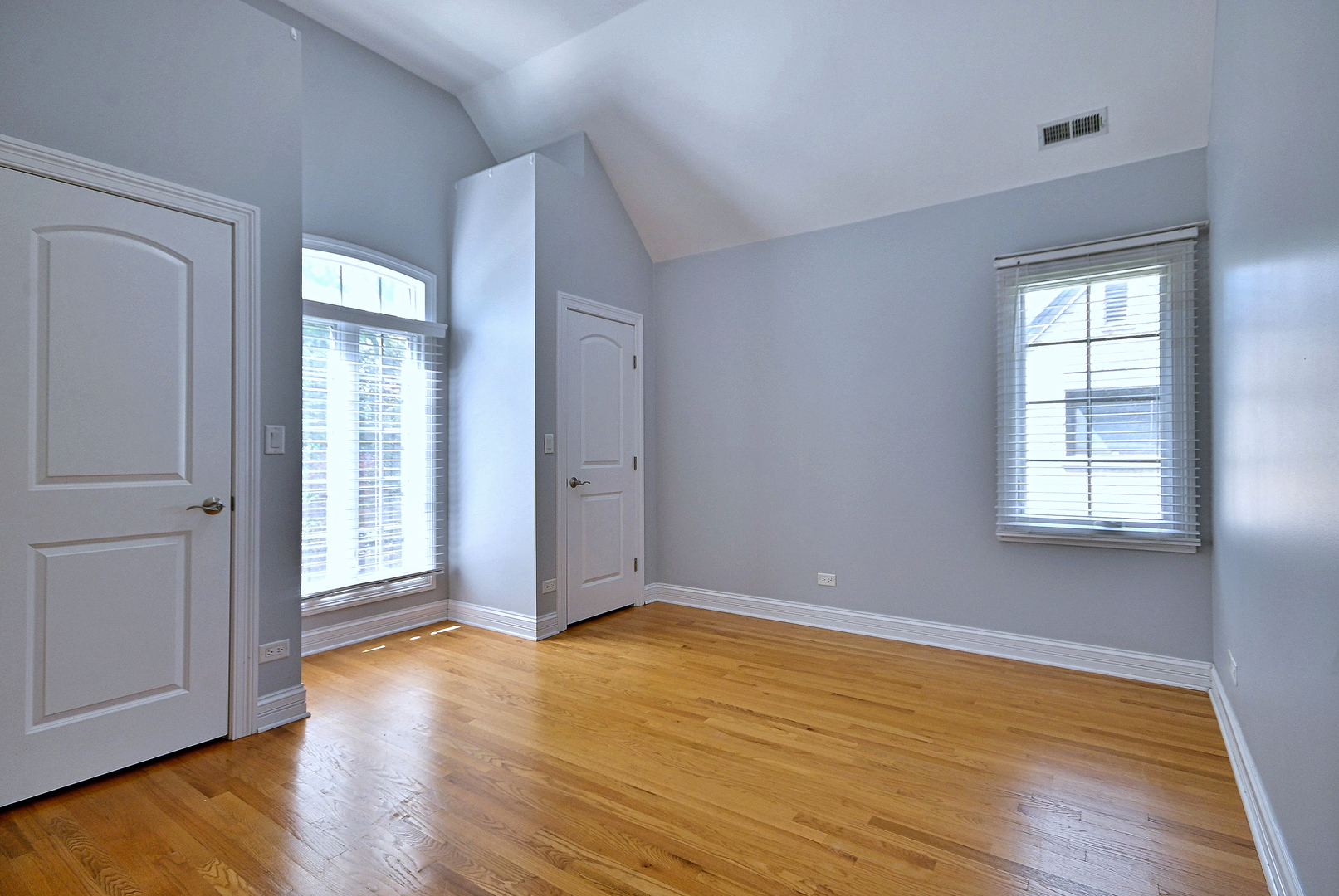 1908 S Harrison Street Property Photo 42
