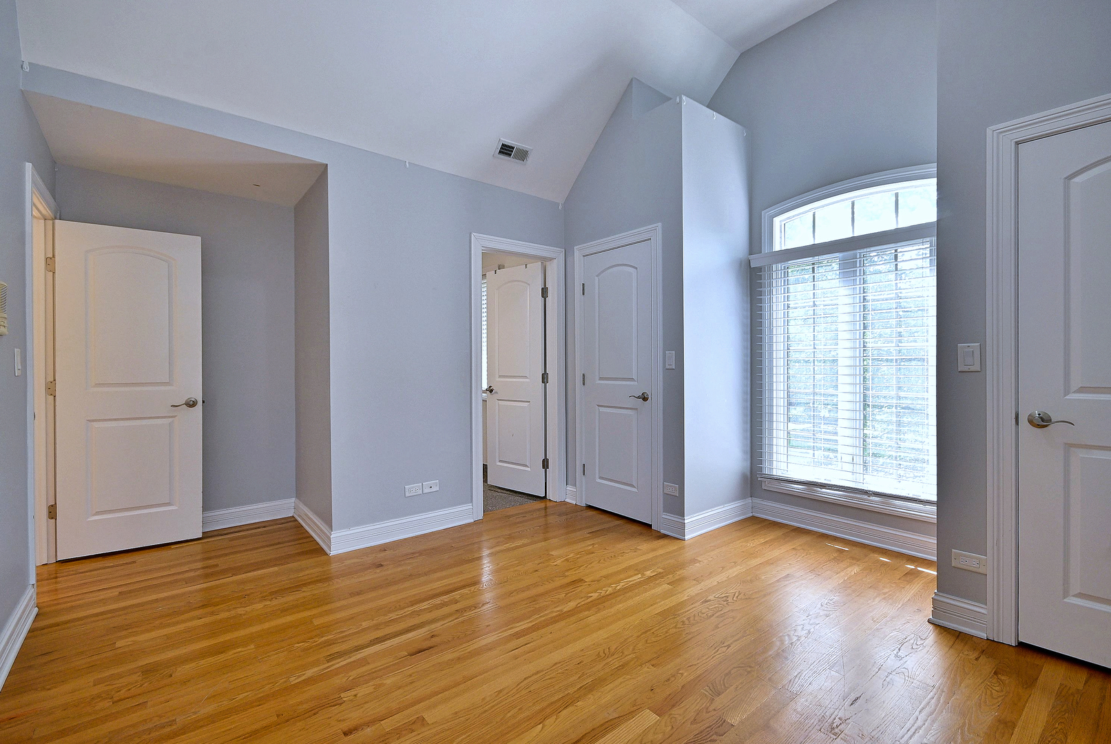 1908 S Harrison Street Property Photo 44