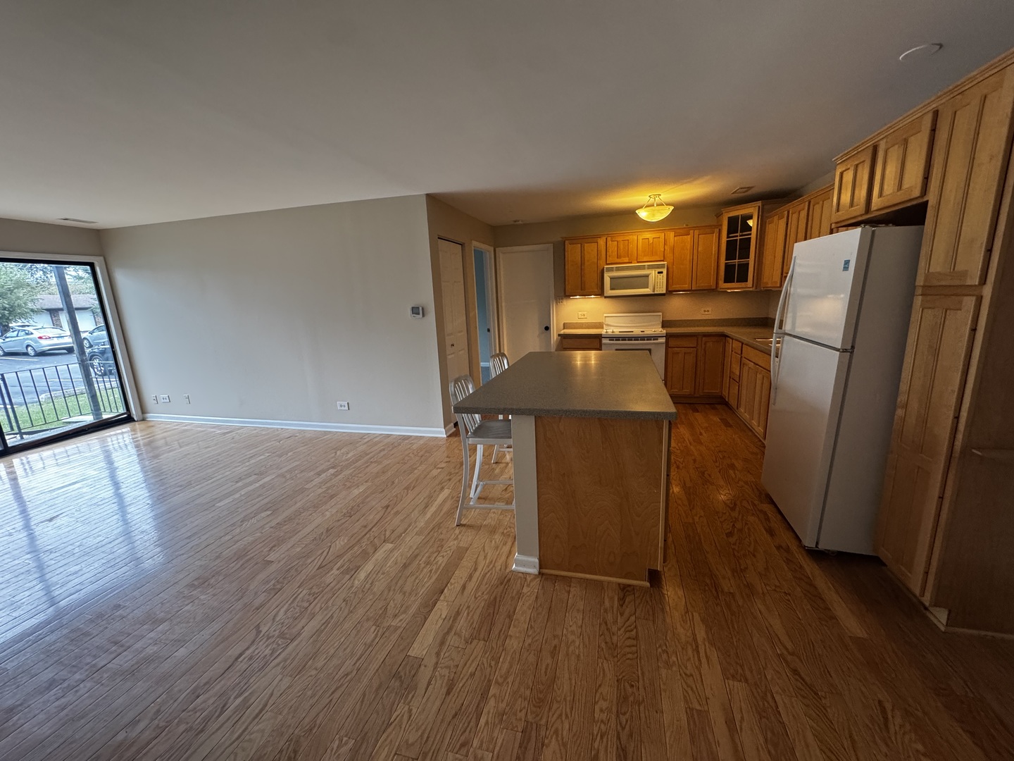 10338 Parkside Avenue 16 Property Photo 3