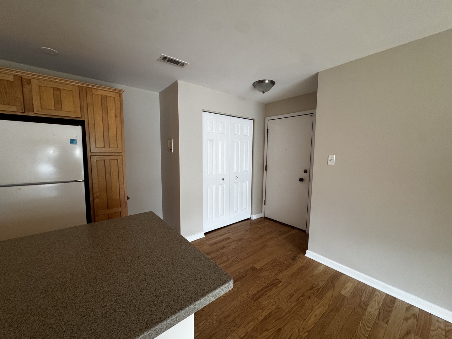 10338 Parkside Avenue 16 Property Photo 4