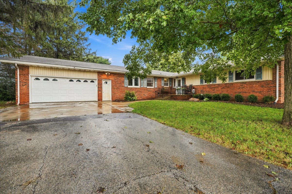 27501 Woods Road Property Photo 1