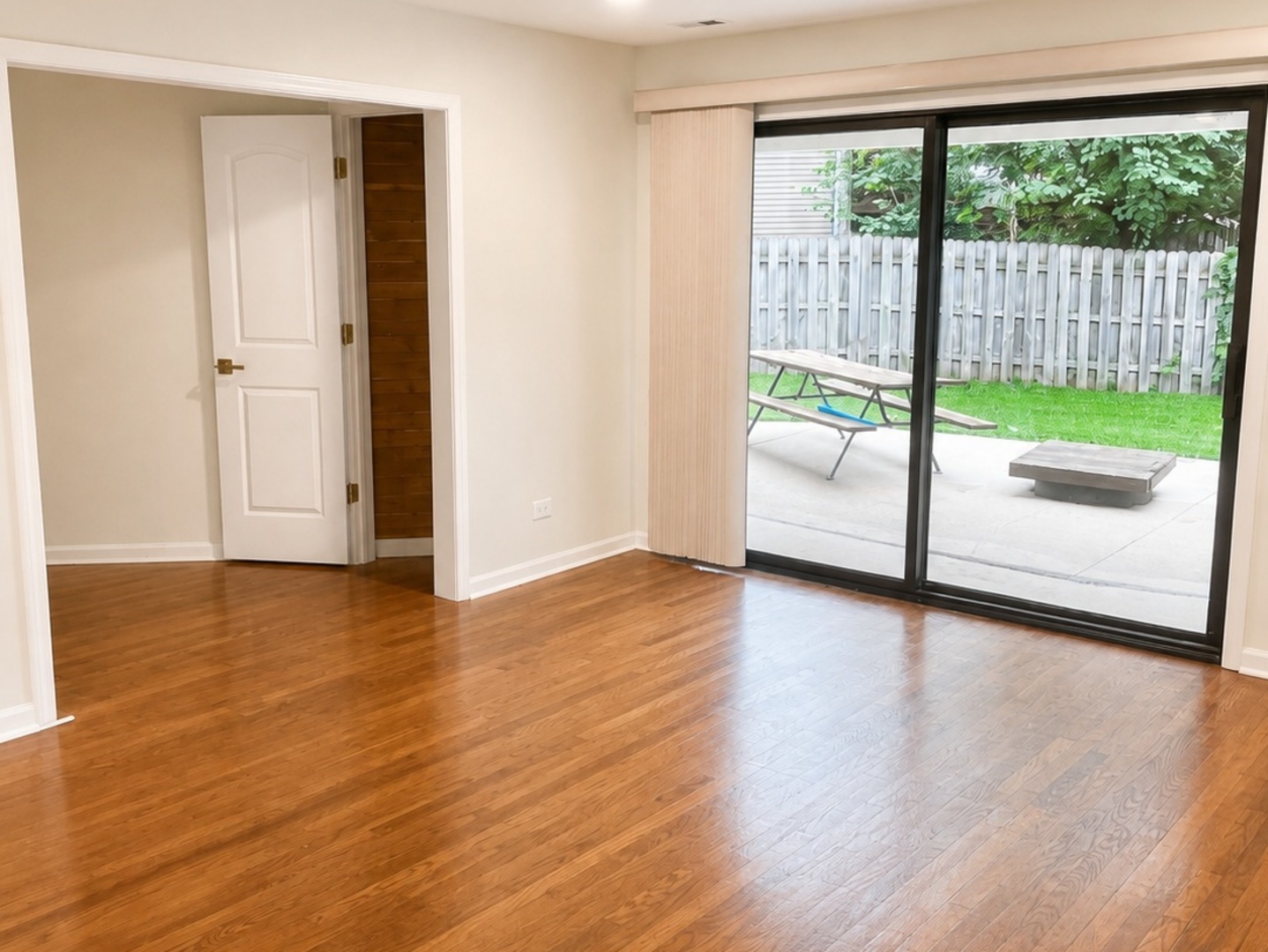 4n015 Kenwood Avenue Property Photo 3