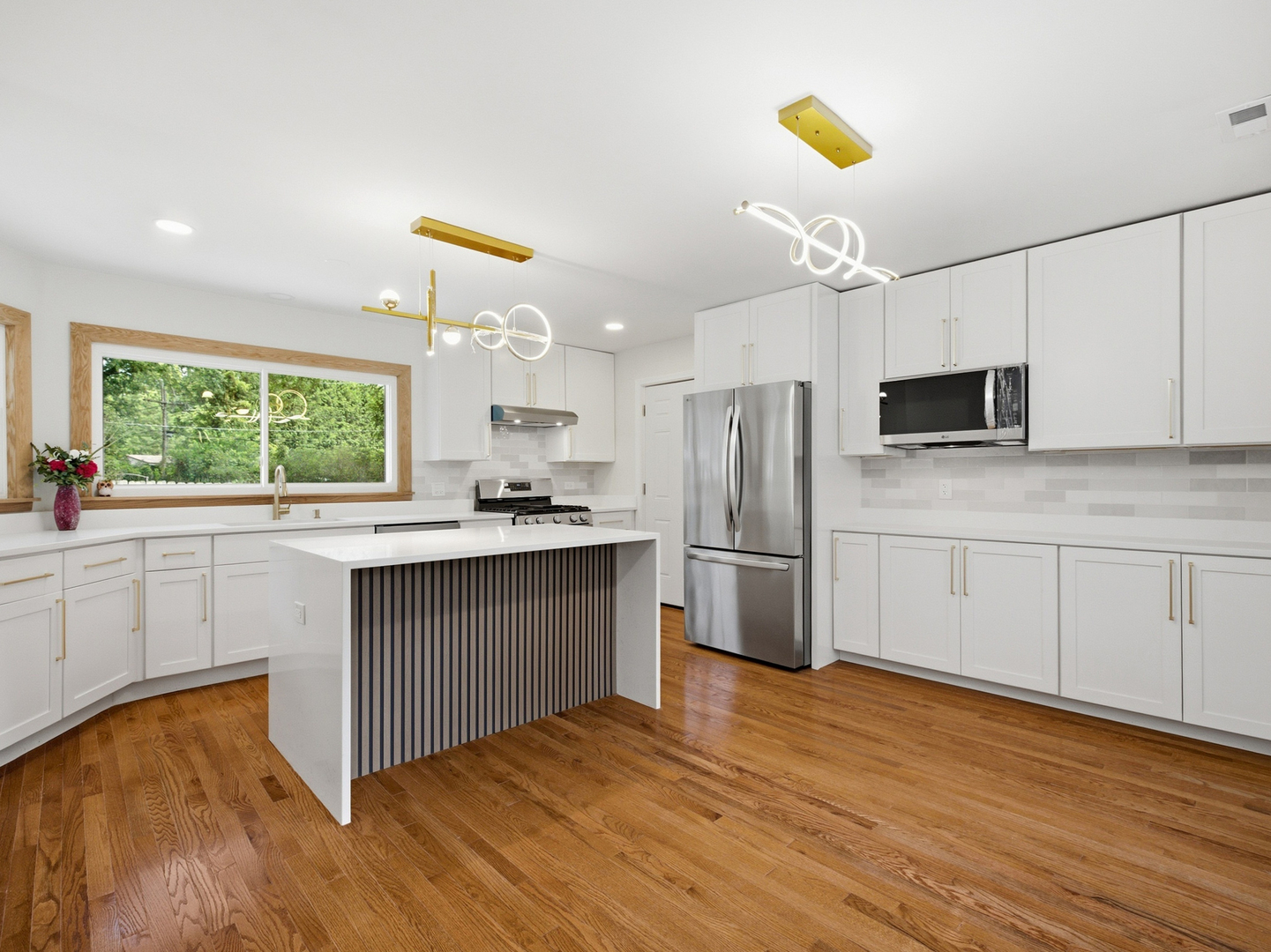 4n015 Kenwood Avenue Property Photo 7