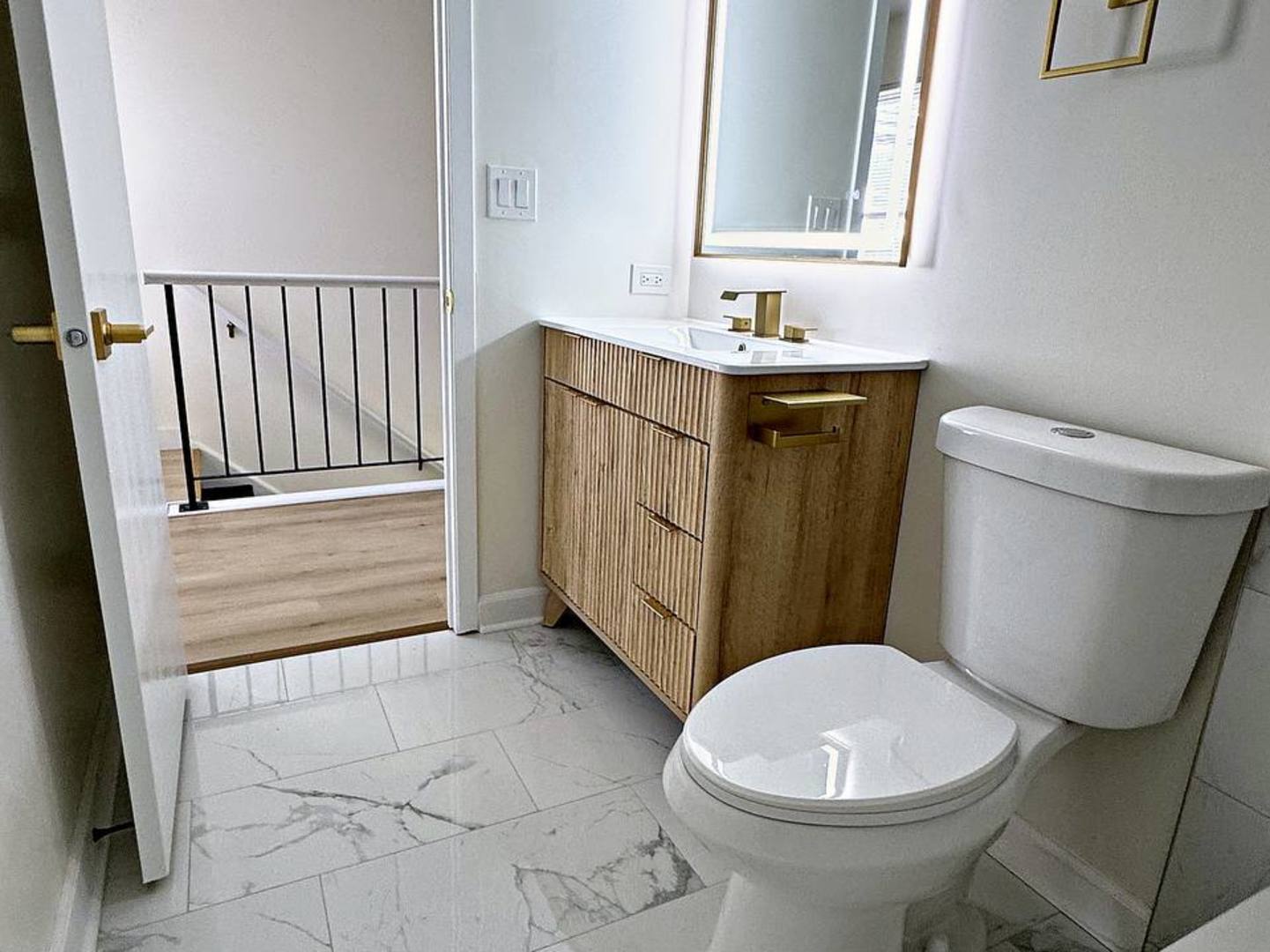 295 Hunterdon Court Property Photo 4