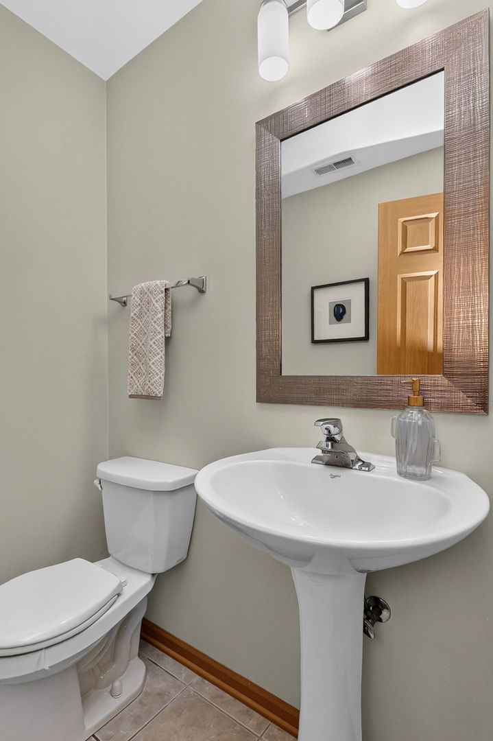2927 Pleasant Plains Drive Property Photo 10