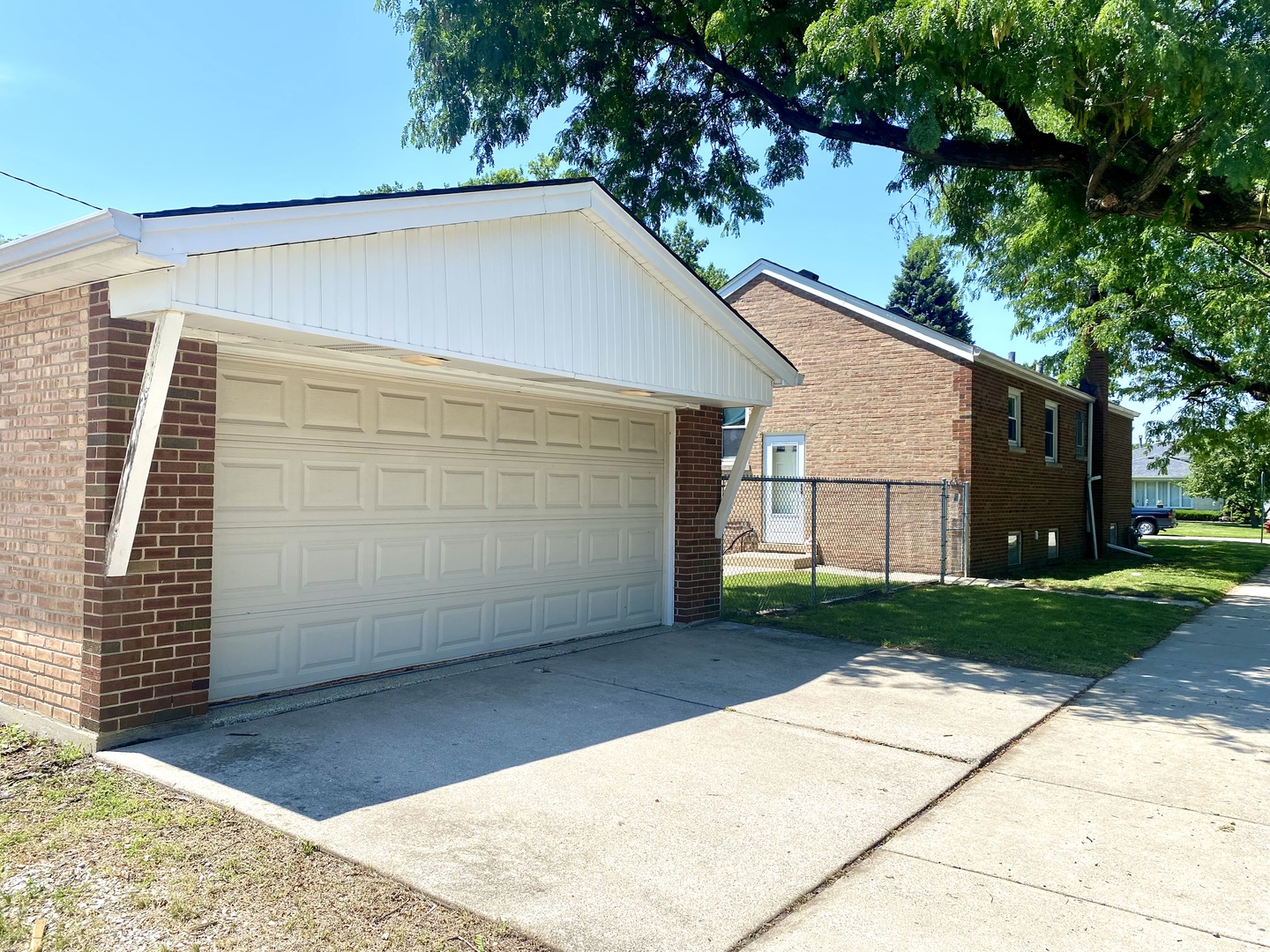 9101 Tulley Avenue Property Photo 3